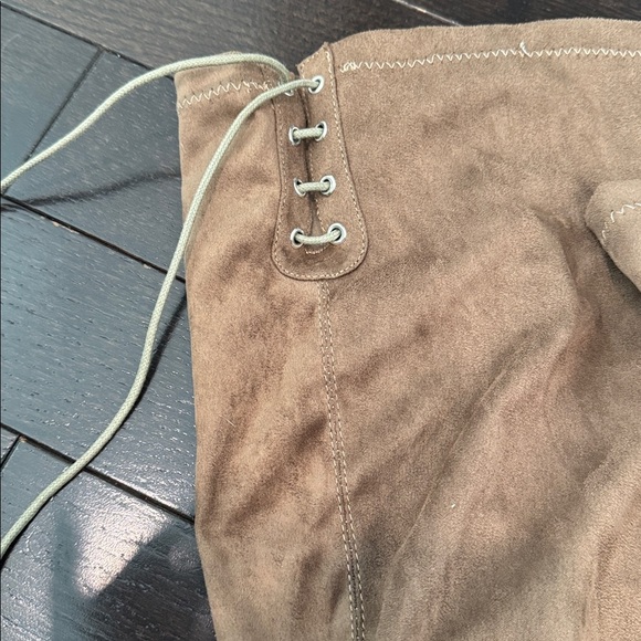 🔵 Fashion Nova Suede Knee-High Boots Size 9 - Picture 4 of 8